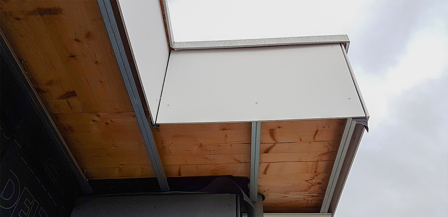 dessous de toit pvc avant